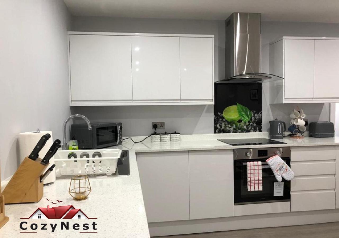 Luxury Self Contained Flat By Cozynest Apartment Reading