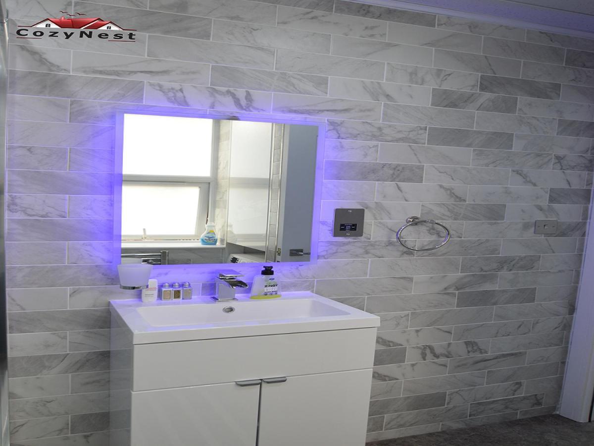 Luxury Self Contained Flat By Cozynest Apartment *