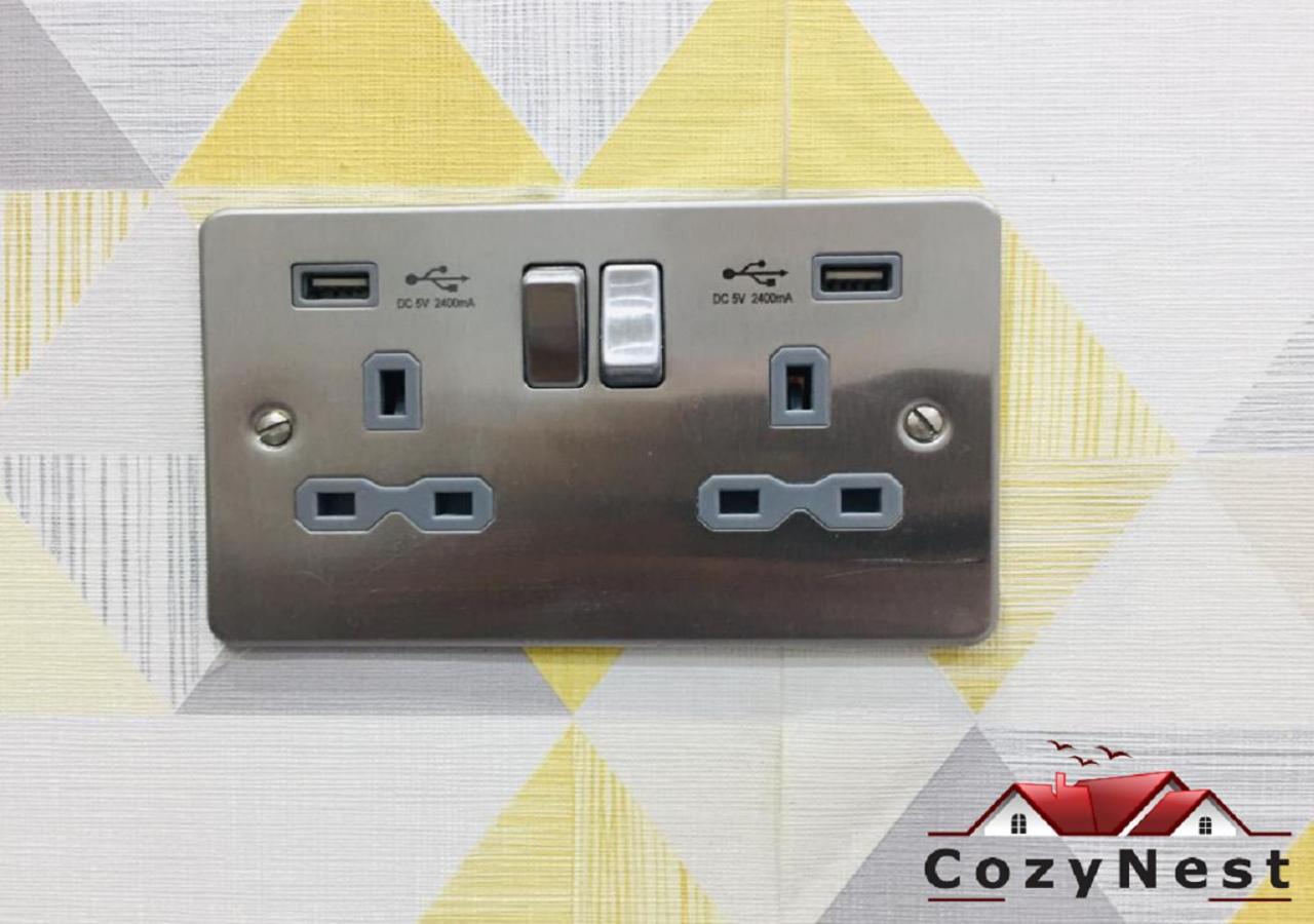 Luxury Self Contained Flat By Cozynest