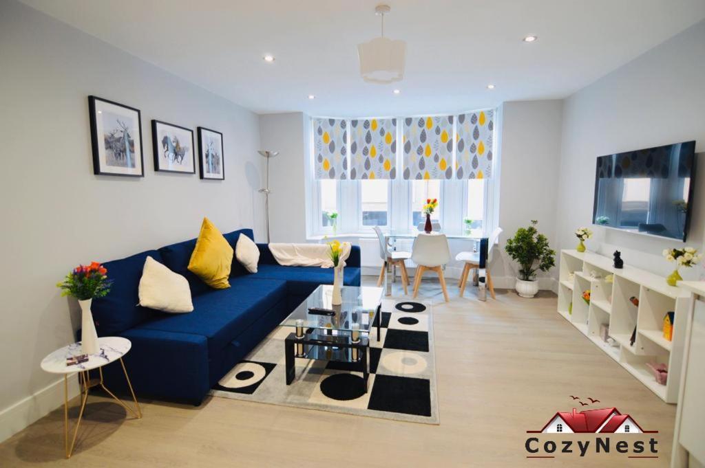 Luxury Self Contained Flat By Cozynest * Reading